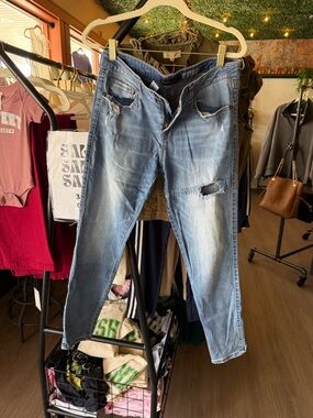 Aeropostale Light Blue Distressed Men's Slim Straight Jeans A088